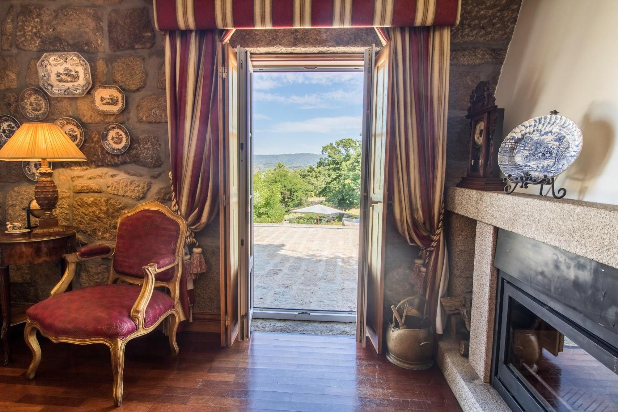 The Fox House - Private Villa & Nature 사오페드로도술 외부 사진